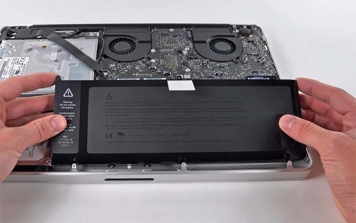 Cách tháo pin laptop Acer